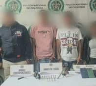 Decían revisar cámaras de seguridad para robar casas: capturan falsos agentes de la SIJIN en Bogotá