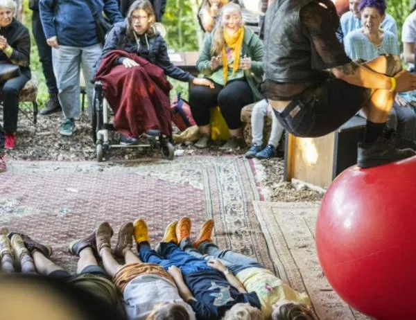 Disfruta la Matiné Familiar de Escenarios Móviles con 'Juegos Escénicos' en el teatro El Parque este 4 de octubre 
