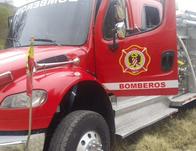 Bomberos de Bogotá atienden conflagración en los Cerros Orientales en el sector Las Moyas 