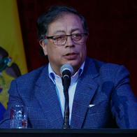 El expresidente Gustavo Petro volvió a escribir en la madrugada