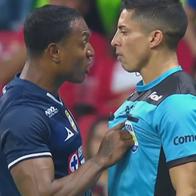 ¿Cuál sería la dura sanción contra Willer Ditta por empujar a un árbitro en la Liga MX?