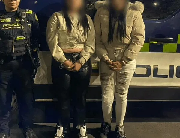 Dos mujeres capturadas por agredir a una funcionaria de TransMilenio 