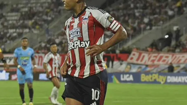 El delantero Luis Fernando Muriel sorprendió al tocar éxito de Los Hermanos Zuleta en acordeón