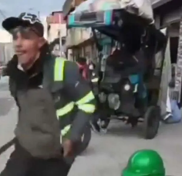 Golpearon y robaron a mujer en Puente Aranda: buscan a conductor de bicitaxi