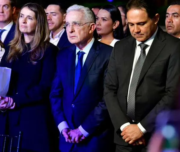 Centro Democrático revelará cartas de regionales antes de diciembre; Pacto también se mueve