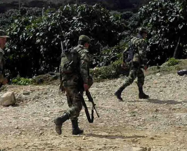 Ejército denuncia que disidencias se llevaron cuerpo de soldado muerto en Cauca