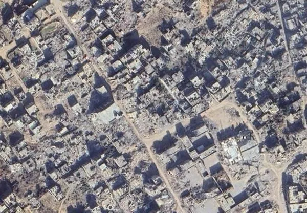 Luego de tres años de guerra, imágenes satelitales revelan la magnitud de la destrucción en Gaza