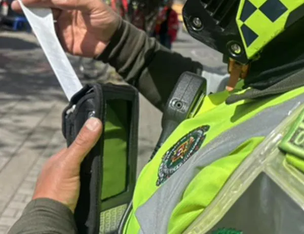 Bogotá recupera 60 m² de espacio público e impone 18 comparendos en operativos de movilidad en Tunjuelito 