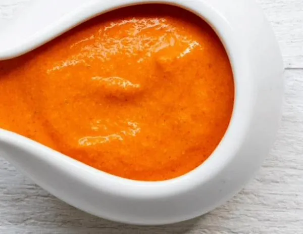 La mejor salsa para comidas rápidas se hace con pimentón asado