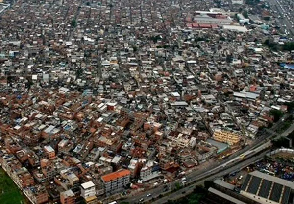 Elecciones en Brasil: las favelas en Río de Janeiro, un electorado clave en la disputa por el voto