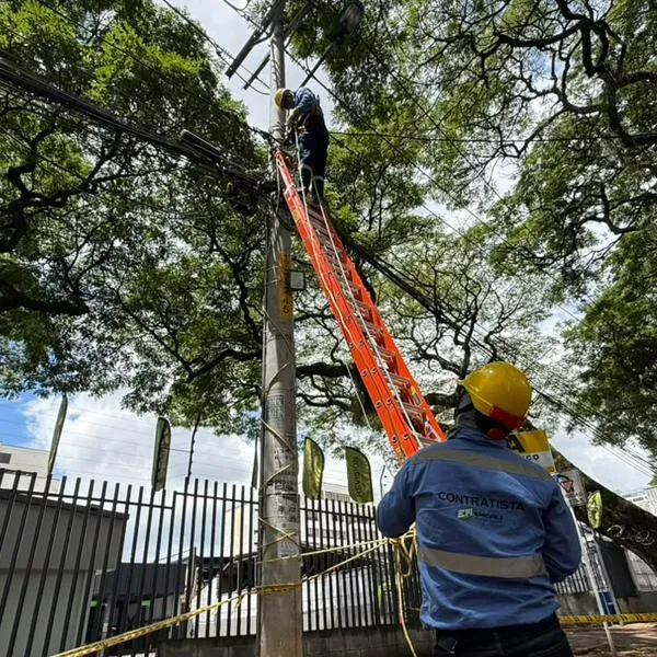Emcali despliega cuadrillas de energía para apoyar demoliciones tras el terremoto en Cali