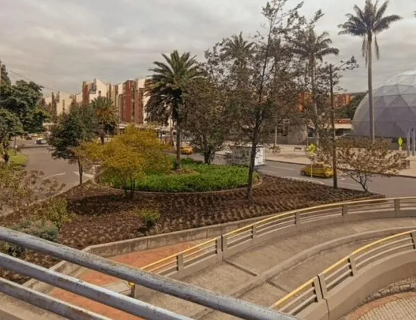 Un nuevo jardín floreció en los alrededores de Salitre Plaza y Maloka tras intervención del Jardín Botánico de Bogotá 