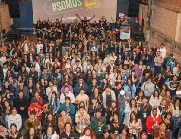 Acceso a educación superior pasó de 52 % a 84 % con Jóvenes a la E: Atenea  