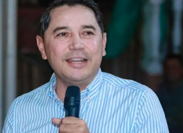 Nuevo lío judicial le estalló a Andrés Hurtado:Fiscalía imputó cargos