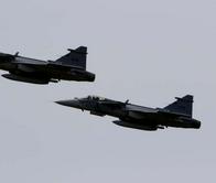 Gobierno De la Espriella revisará las condiciones del contrato de aviones Gripen