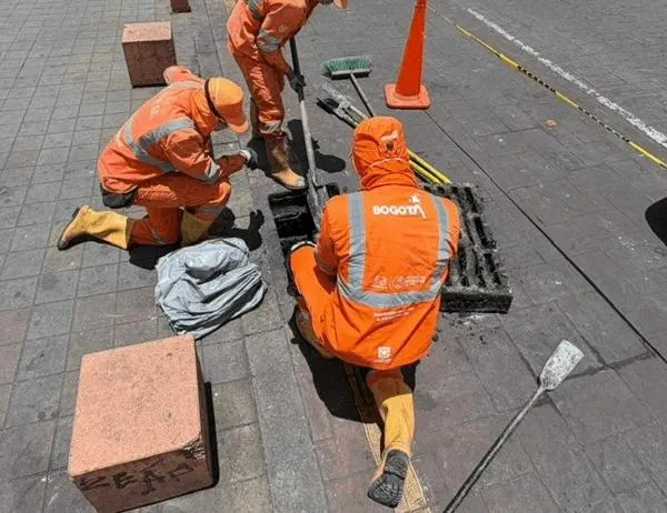135 metros cúbicos de residuos fueron retirados de los sumideros de Bogotá 