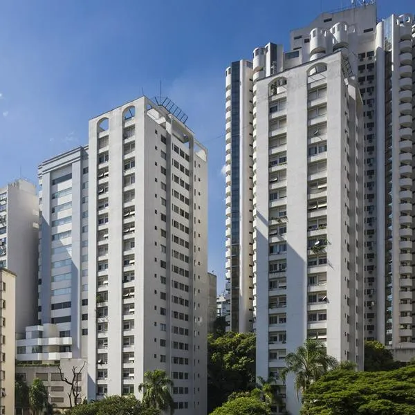 Residentes de edificios en Colombia y aviso clave sobre uso de fondos