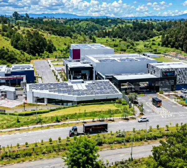 Financiamiento europeo respaldará ampliación de planta de vacunas en Colombia con capacidad de hasta 250 millones de dosis al año