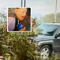 Atropellan a periodista y camarógrafo en vivo, en video: reacción de presentador