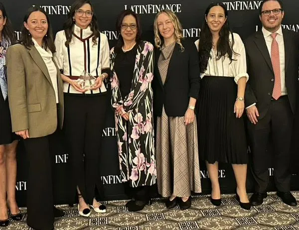 Bogotá recibe premio de Operación de Infraestructura Sostenible del Año por su primer Bono Verde 