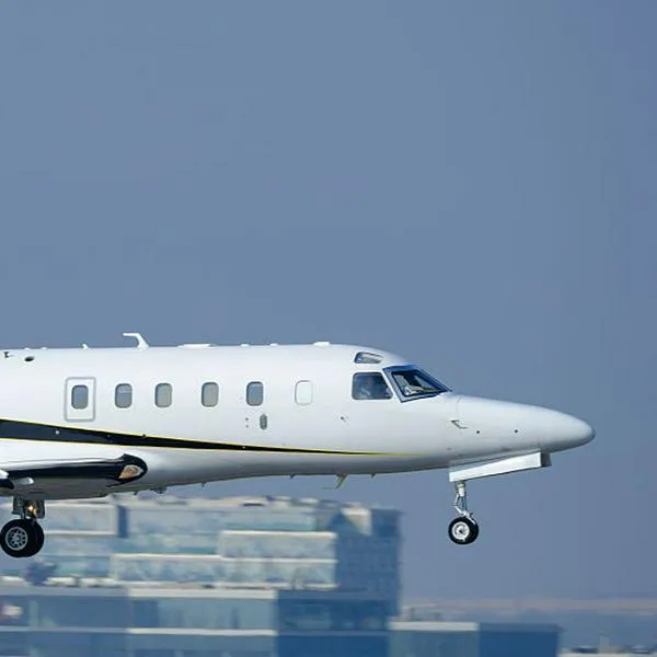 Suspenden búsqueda de ocupantes del avión que se cayó en Estados Unidos