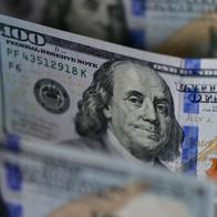Dólar hoy 5 de octubre cayó y quedó cerca de bajar de 3.200: precio de hoy