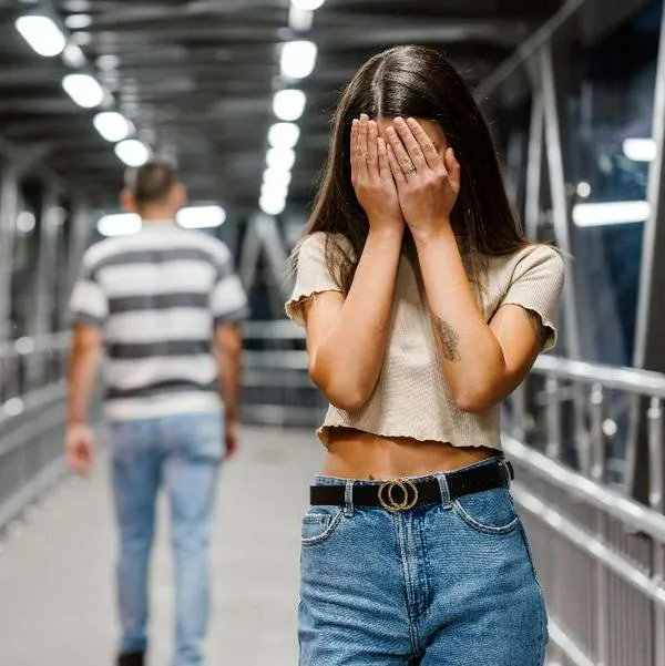 Acoso a mujeres en Bogotá con acciones consideradas normales e inofensivas 2026