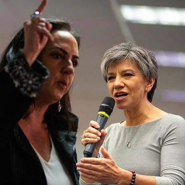 María Fernanda Cabal y Cluadia López
