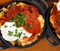 Papas rellenas gratinadas con pollo y queso en horno o freidora de aire
