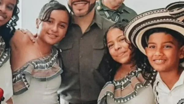 Abelardo de la Espriella quedó encantado con niños vallenatos con los que cantó ‘Así me hizo Dios’ y les dedicó este mensaje