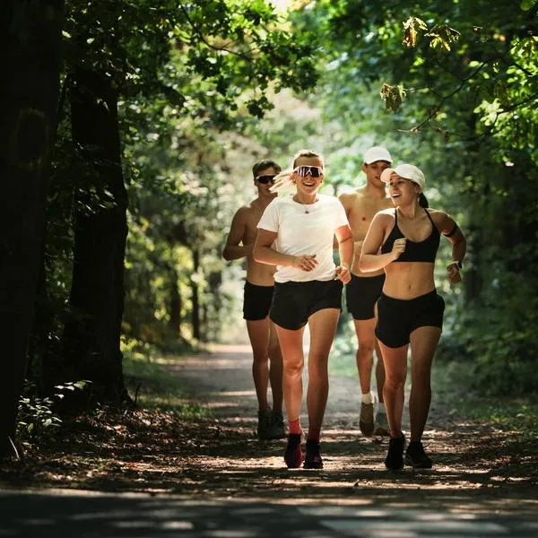 4 shorts deportivos de algodón para mujer por menos de 60.000 pesos