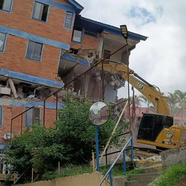Damnificados de terremoto ven que alcaldía dijo asumir gastos y ahora hay dudas