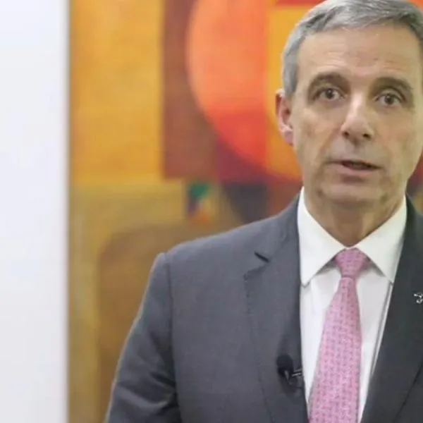 Gobierno elimina límite del 30 % a las inversiones de fondos de pensiones en el exterior