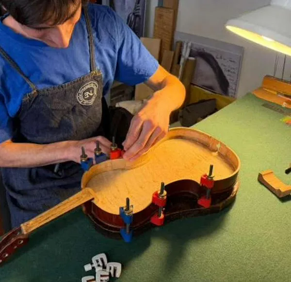Un violín robado por los nazis en 1940 vuelve a sonar en París casi 90 años después