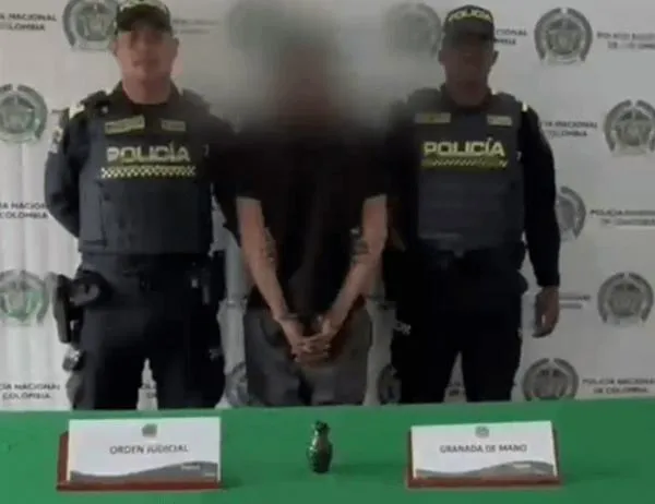 Un arma con silenciadores y una granada: Policía capturó a dos hombres en el sur de Bogotá 