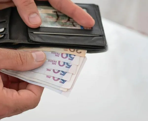 ¿Cuánto podría subir la edad de pensión en Colombia? Piden ajuste urgente