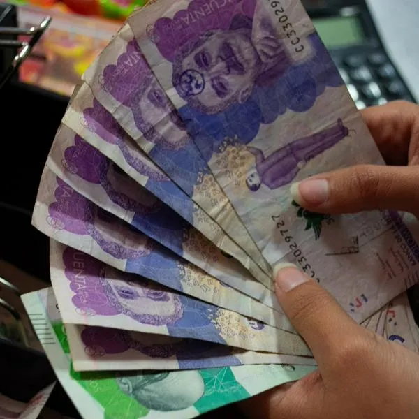 Primera cifra para salario mínimo de 2027 en Colombia: gremios la lanzan