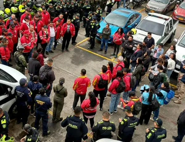 Los Mártires verificó 30 IMEI y dejó tres comparendos en operativo de control a establecimientos comerciales 