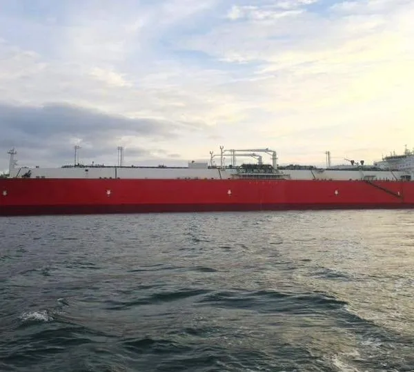 Buenaventura recibe unidad flotante para almacenar hasta 146.000 metros cúbicos de GNL