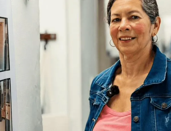  María Inés disfruta de un hogar renovado gracias al subsidio de mejoramiento de vivienda en Bogotá 