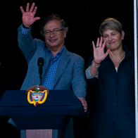 Gustavo Petro y Verónica Alcocer