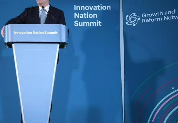 Primer ministro Andy Burnham asegura que Rusia estuvo detrás del Brexit y pide a Europa estar alerta