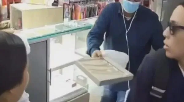 Dos hombres armados asaltaron una joyería dentro de Olímpica en Aguachica: se llevaron un botín millonario