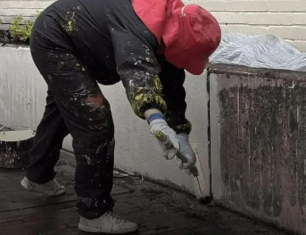 Los Mártires transformó un entorno educativo con plantas, pintura y trabajo comunitario 