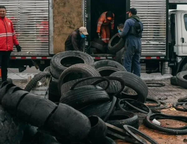 Bogotá retiró 395 llantas abandonadas en la localidad de Tunjuelito en un operativo de limpieza  