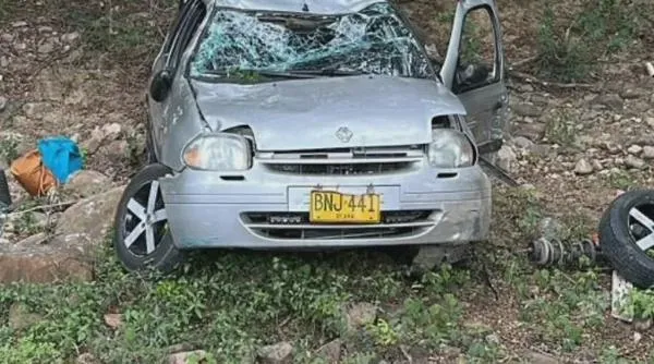 Seis personas y un perro se salvaron de milagro tras aparatoso accidente en la vía San Juan-Valledupar