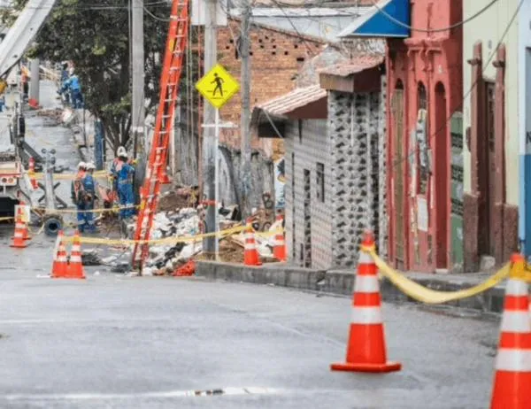 Enel Colombia refuerza la atención de emergencias eléctricas por fuertes lluvias en Bogotá  