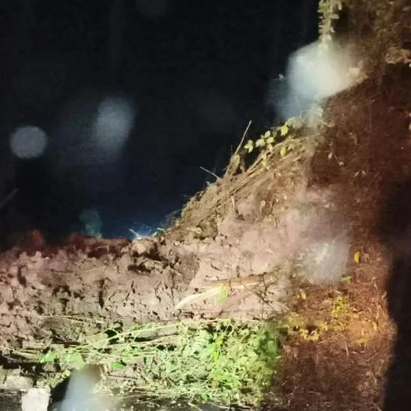 Vía Sibaté-Fusagasugá quedó cerrada por lluvias y autoridades dieron aviso