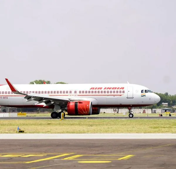 Un vuelo de Air India con 306 pasajeros aterrizó de emergencia en Jaipur tras activar una alerta de secuestro y posible bomba.   