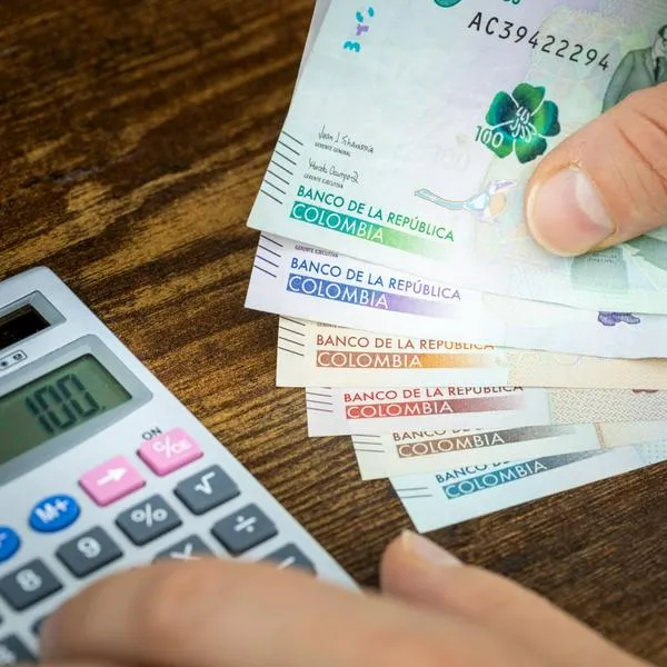 Salario mínimo en Colombia tendría una base del 7 % para 2027 en negociación